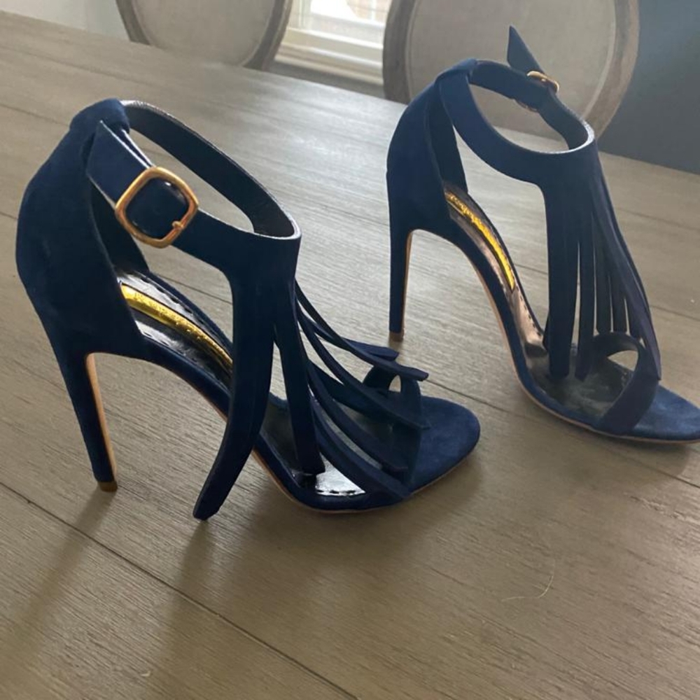 Rupert Sanderson
Marlena Fringe Sandals